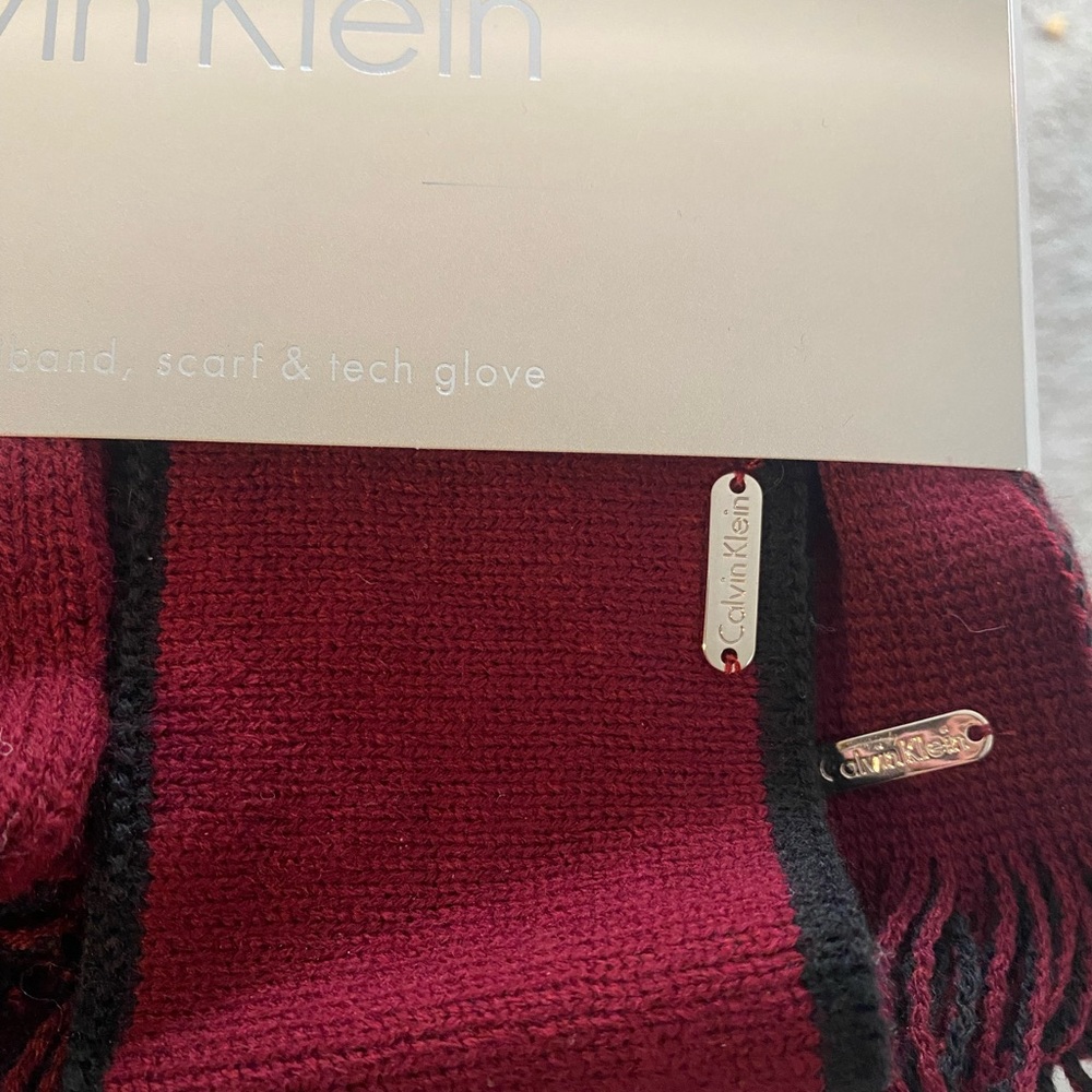 NWT Calvin Klein Headband/Scarf/Glove gift set - Picture 3 of 5